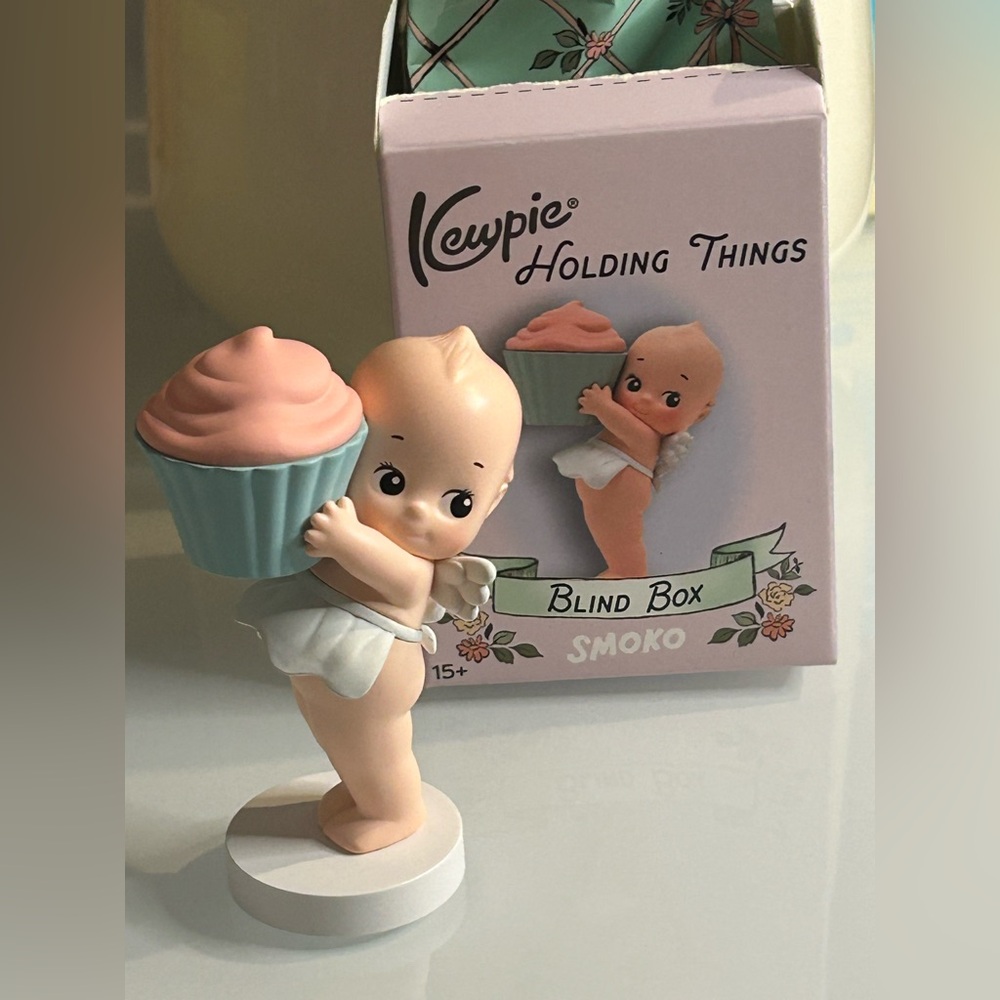 Smoko Kewpie Cupcake Holding Things Blind Box Figure
